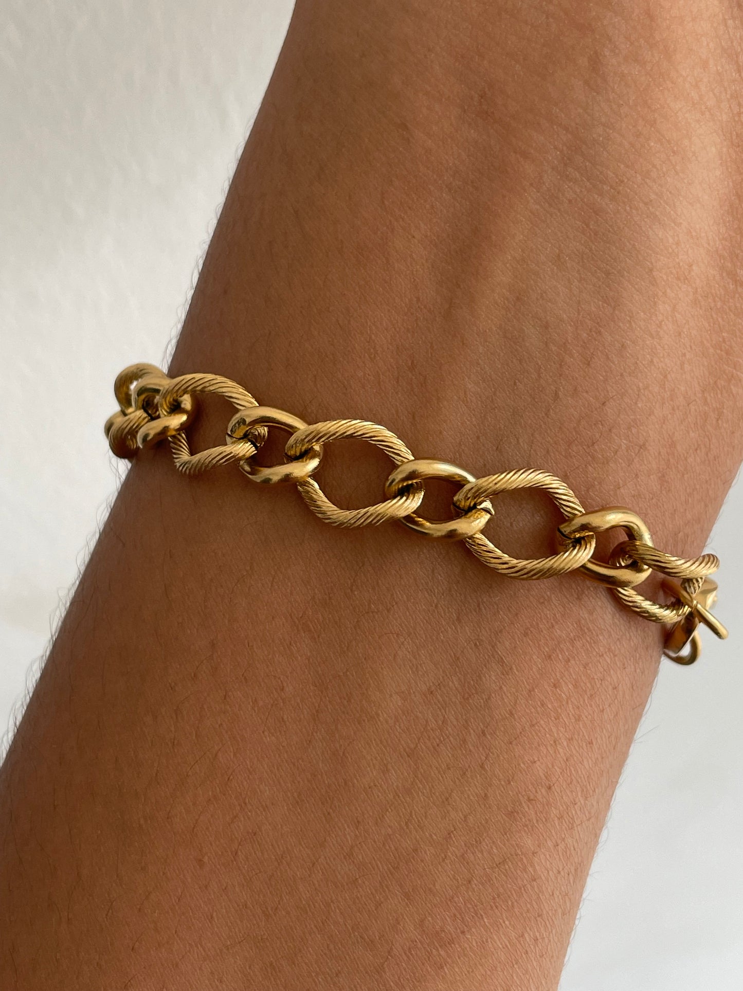 Flow Chain Bracelet